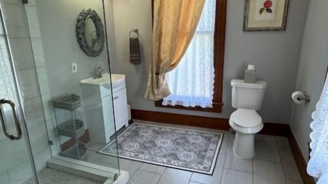 Photo of Bathroom in Madisonville