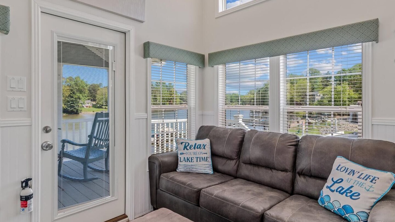 Photo of Livingroom in Sherrills Ford