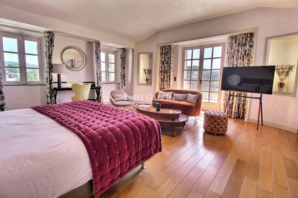 Photo of Others in Tourves