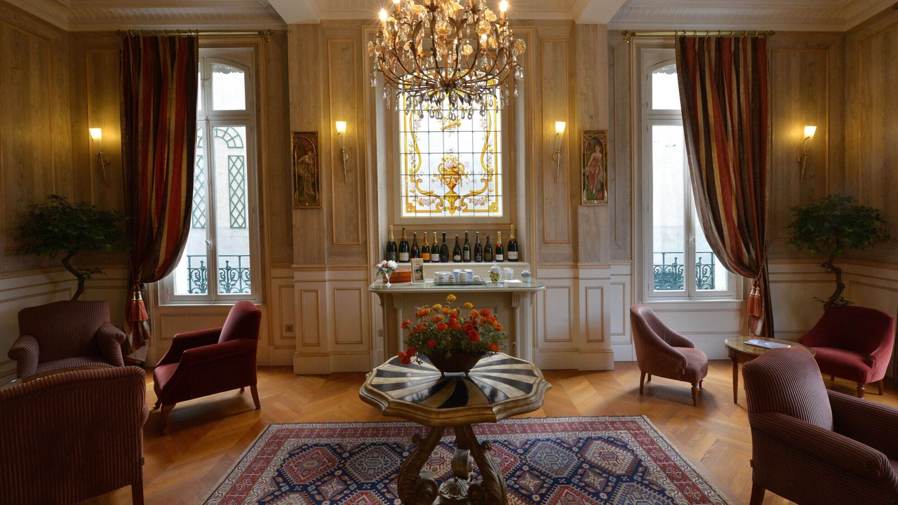 Photo of Others in Ay