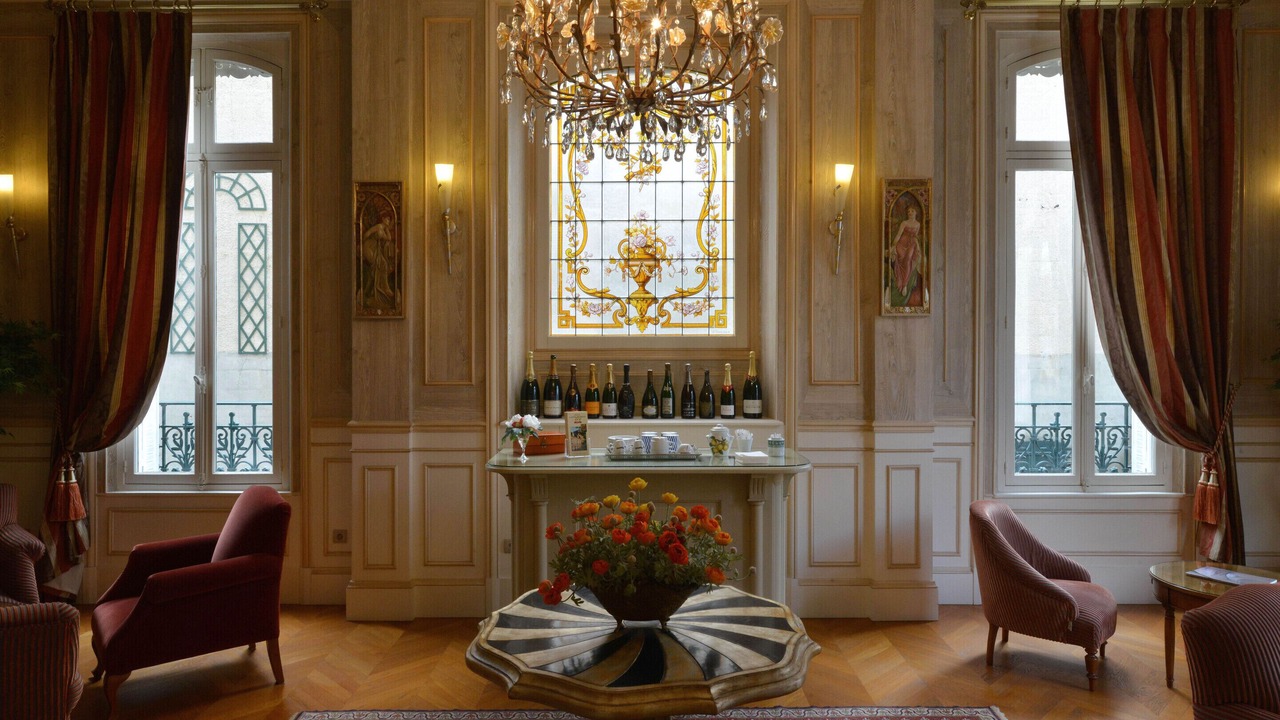 Photo of Others in Ay