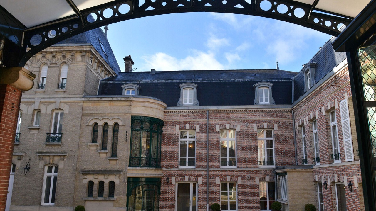 Photo of Patio Balcony in Ay