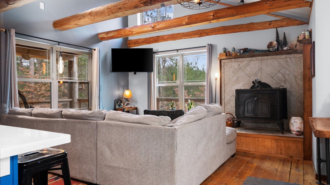 Photo of Livingroom in Mayfield