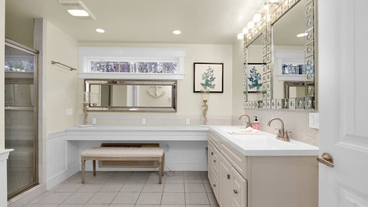 Photo of Others in Edgecomb