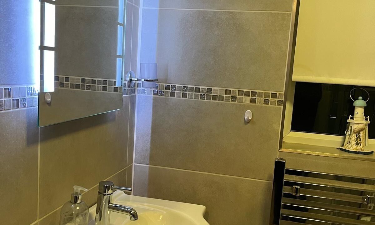 Photo of Bathroom in Hythe