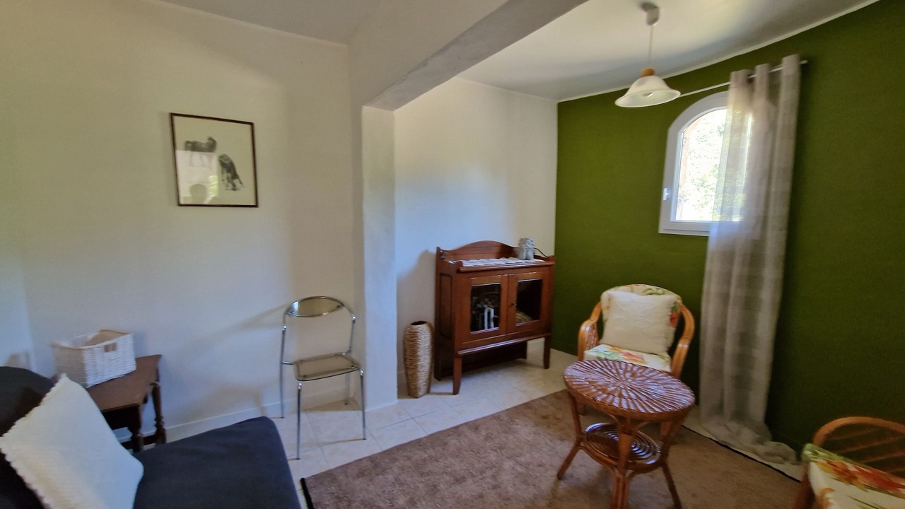 Photo of Livingroom in Notre-Dame-de-la-Rouviere
