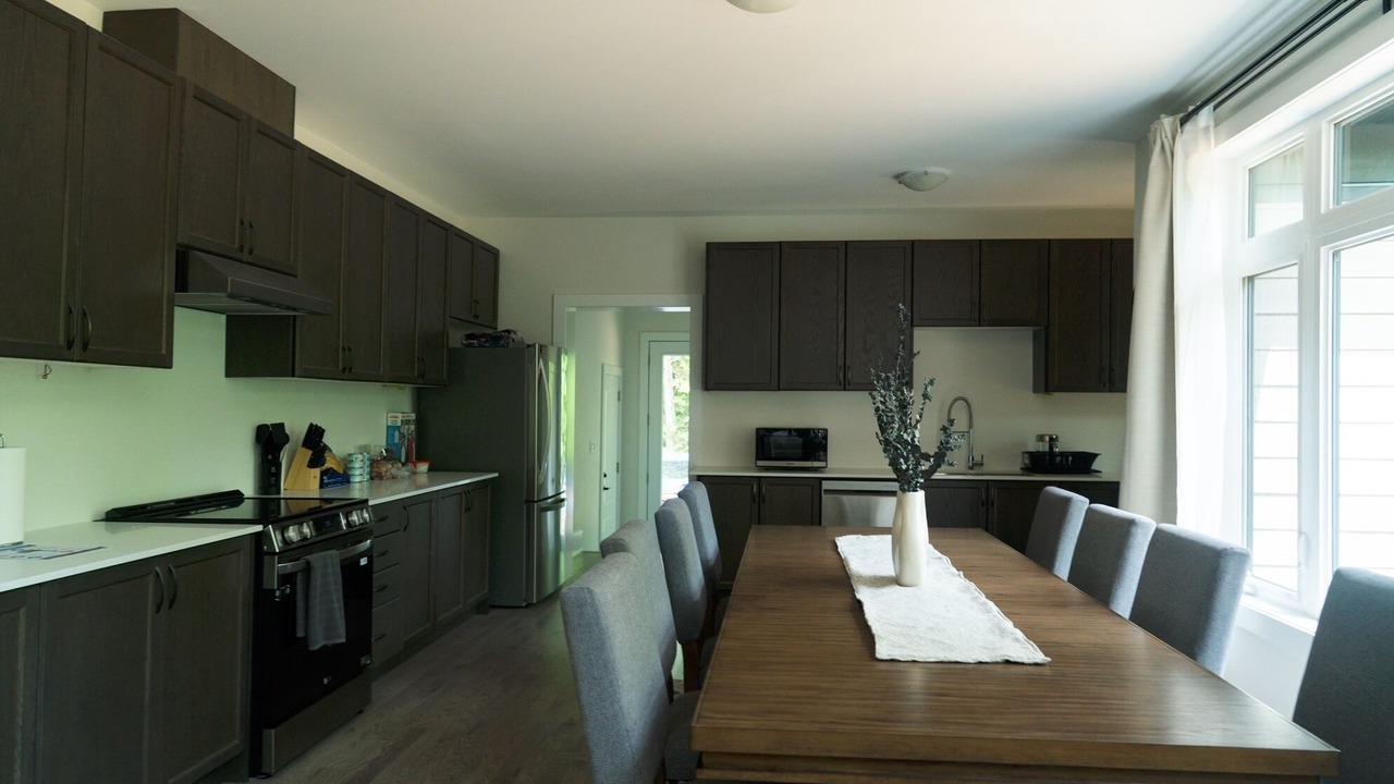 Photo of Kitchen in Lake of Bays