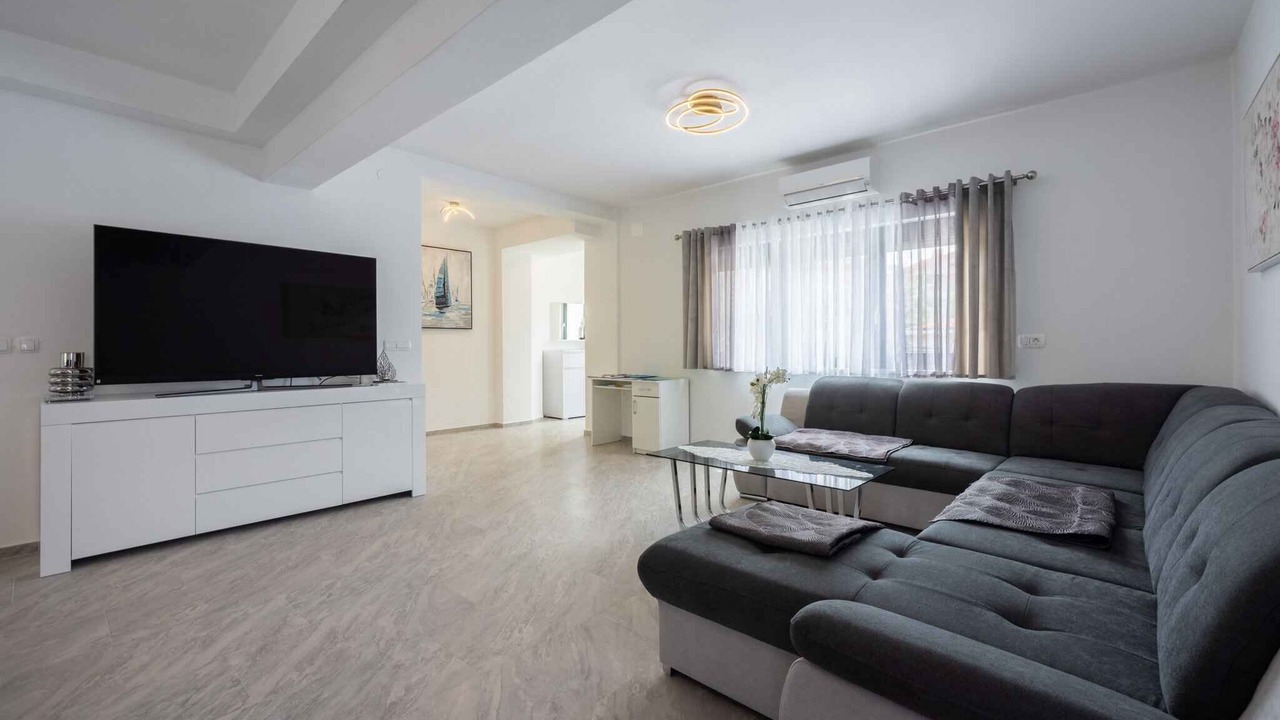 Photo of Livingroom in Vantacici