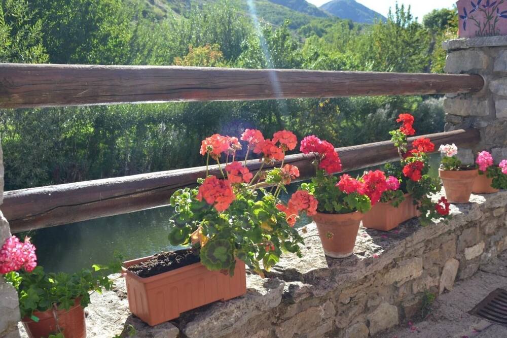 Photo of Outdoor in La Pola de Gordon