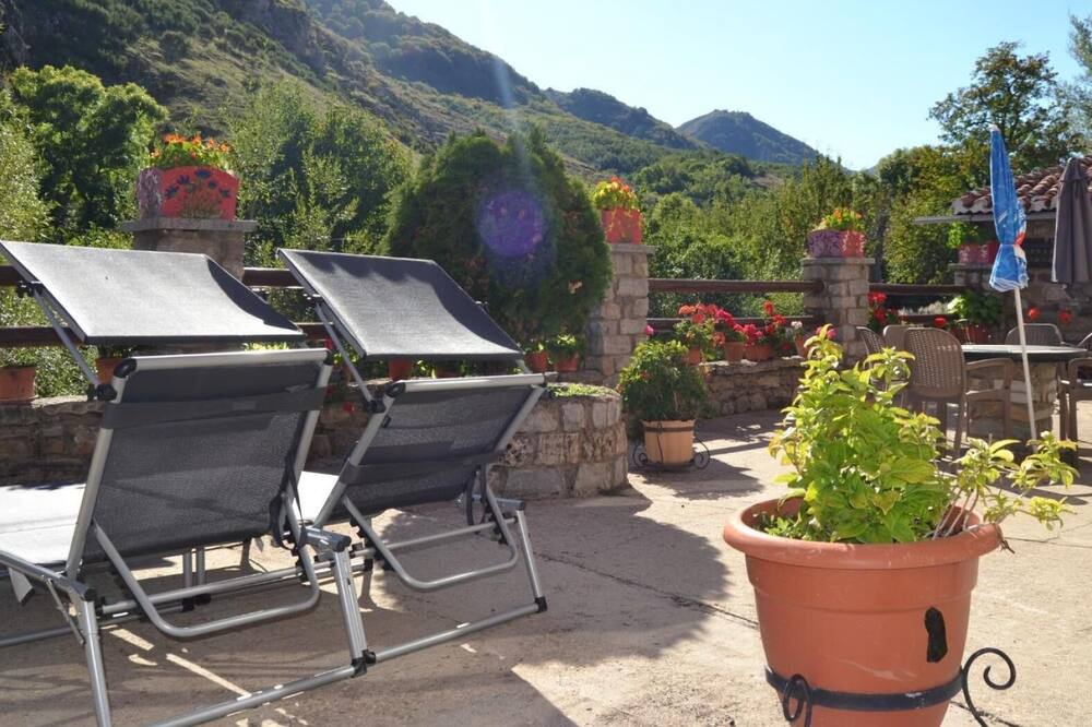Photo of Outdoor in La Pola de Gordon