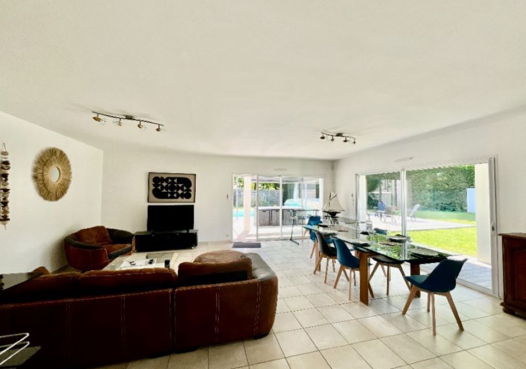 Photo of Livingroom in Etaules