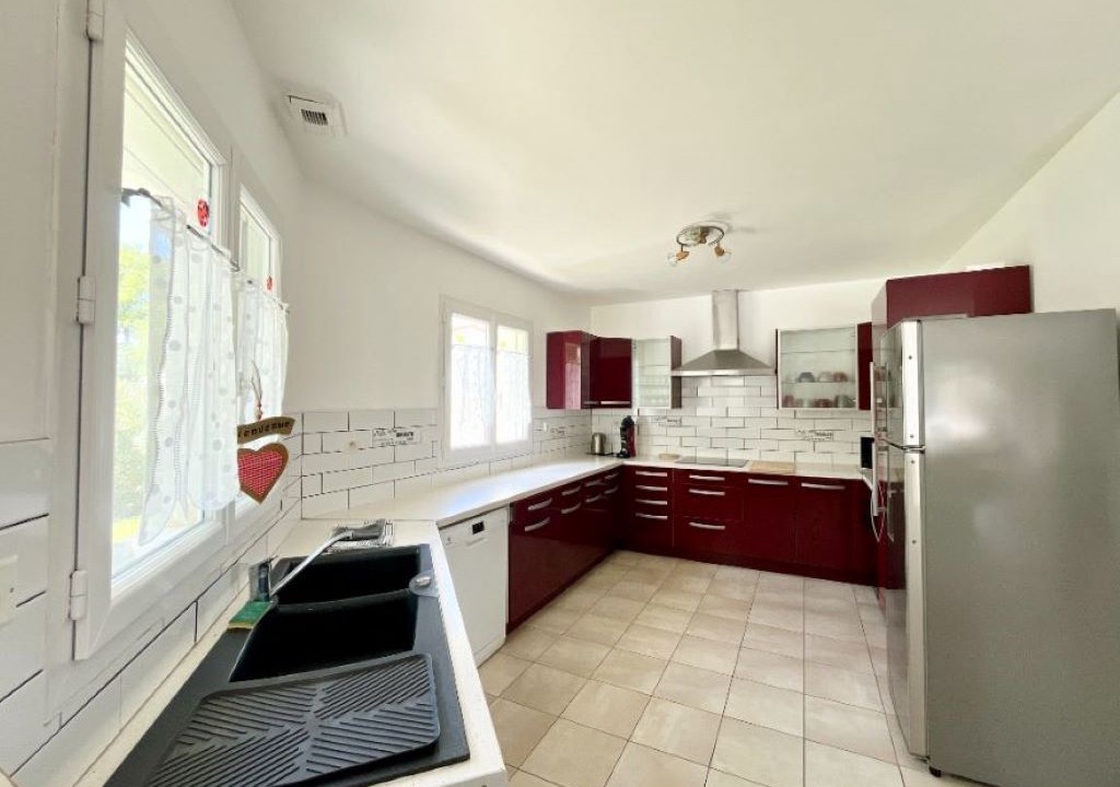 Photo of Kitchen in Etaules