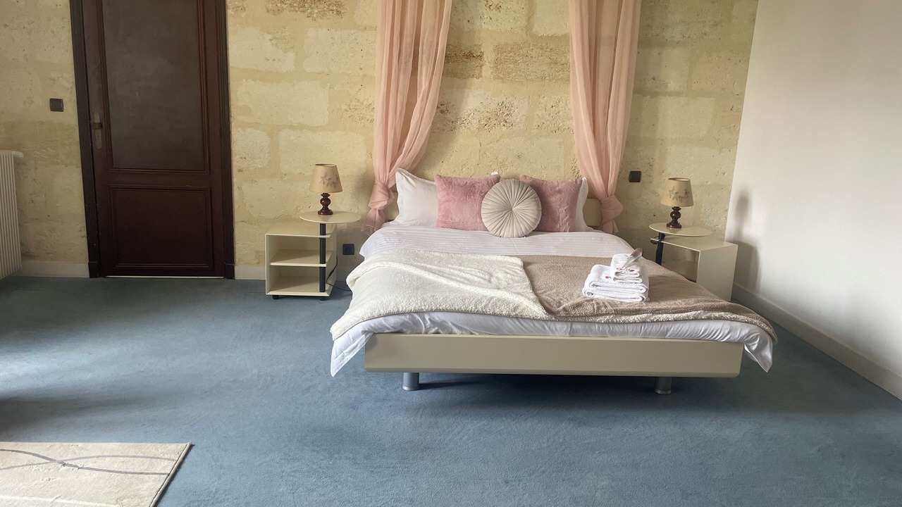 Photo of Others in Virsac