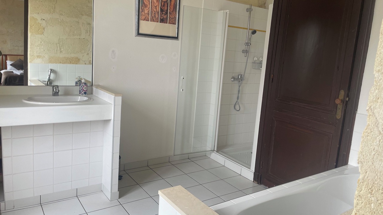 Photo of Bathroom in Virsac