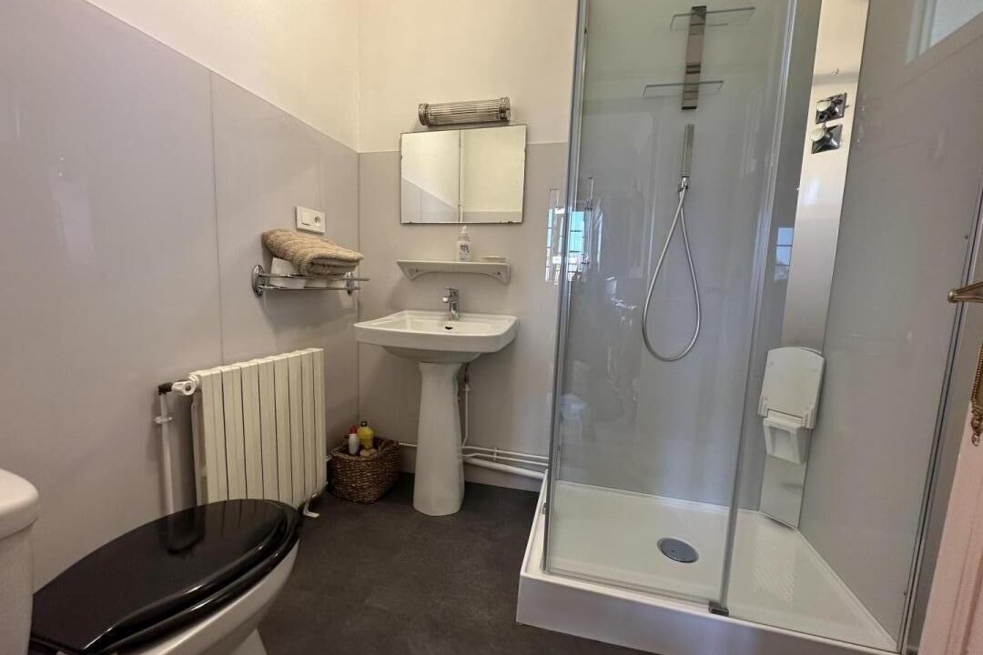 Photo of Bathroom in Montgaillard