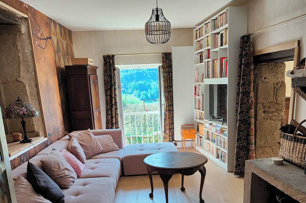 Photo of Livingroom in Saint-Sauveur