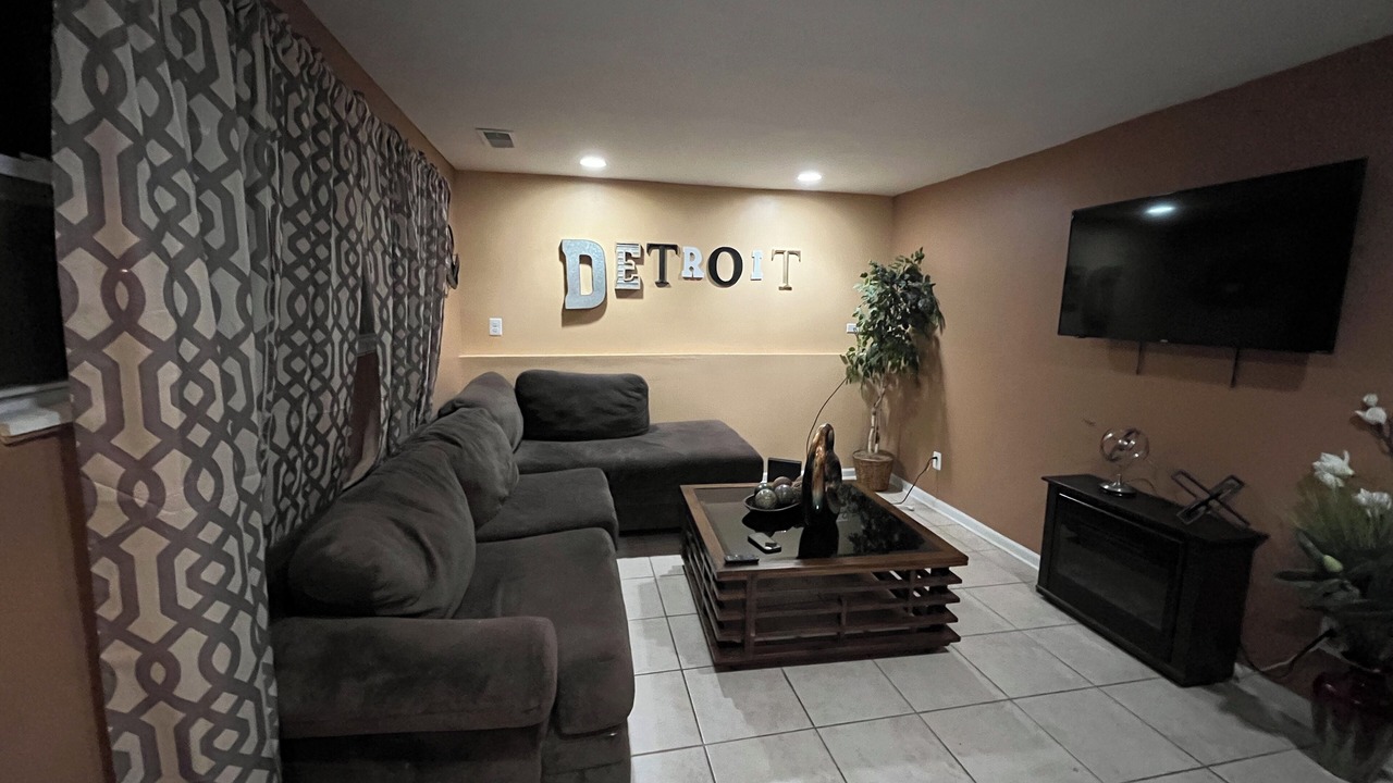 Photo of Bedroom in Ecorse