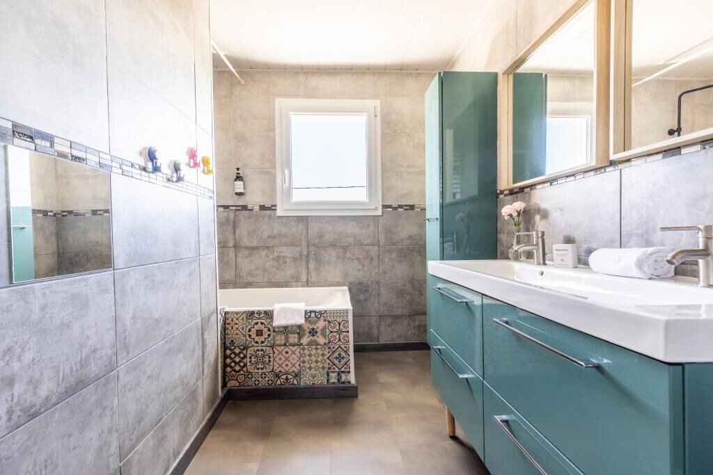Photo of Bathroom in Laschamps
