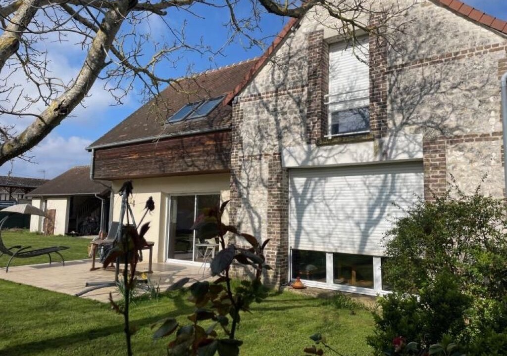 Photo of Buildings in Le Vaudreuil