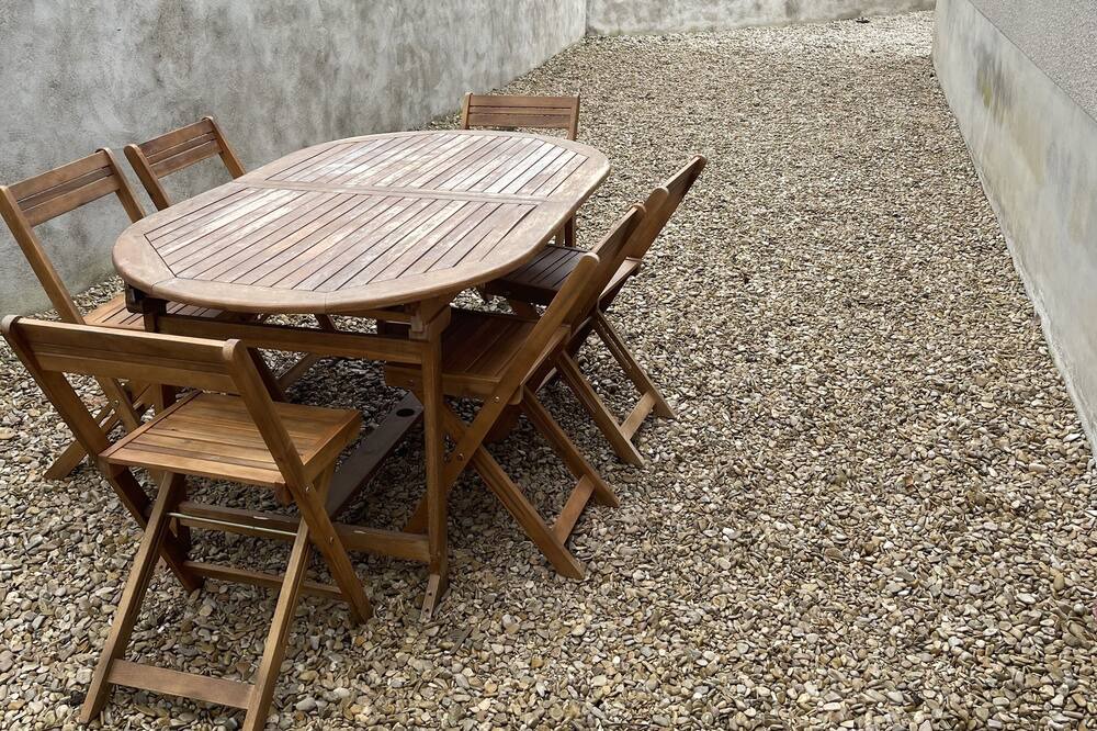 Photo of Outdoor in Grauves