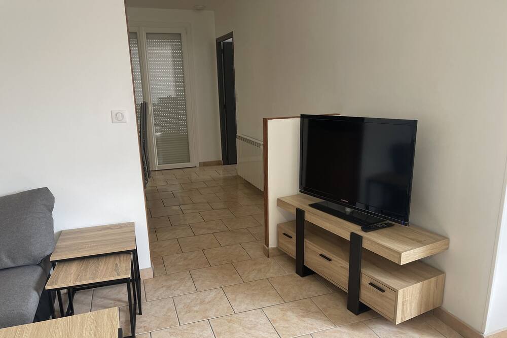 Photo of Others in Grauves