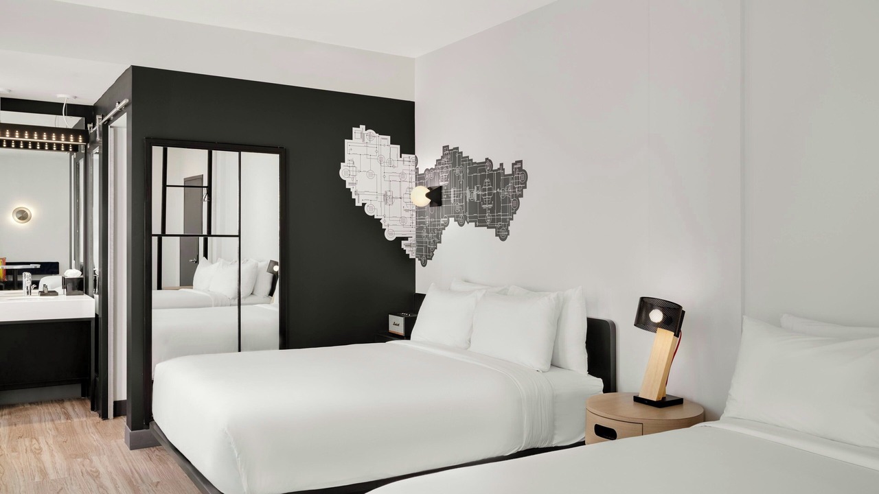 Photo of Bedroom in Mile Square