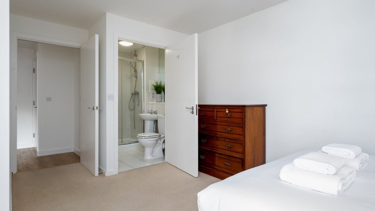 Photo of Others in Bow