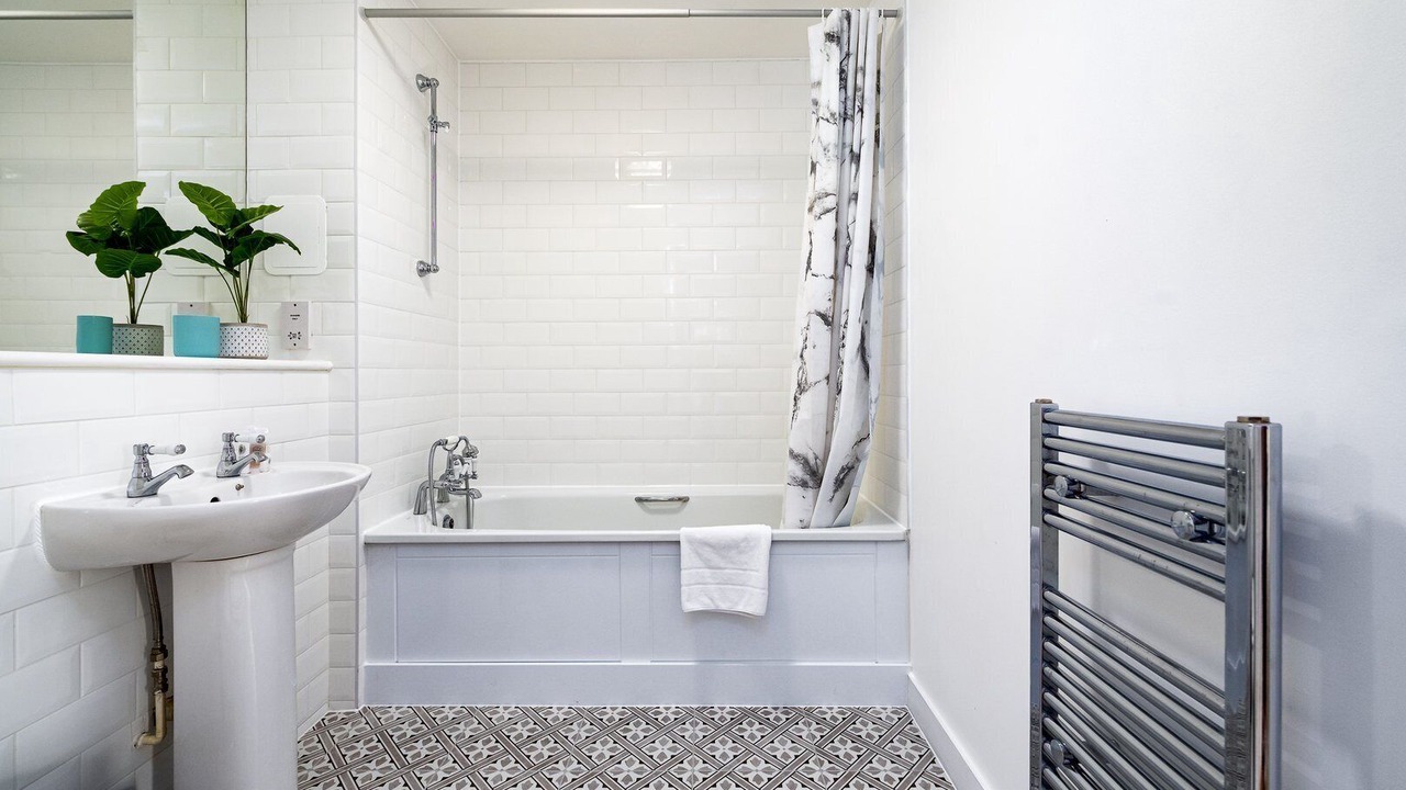 Photo of Others in Bow