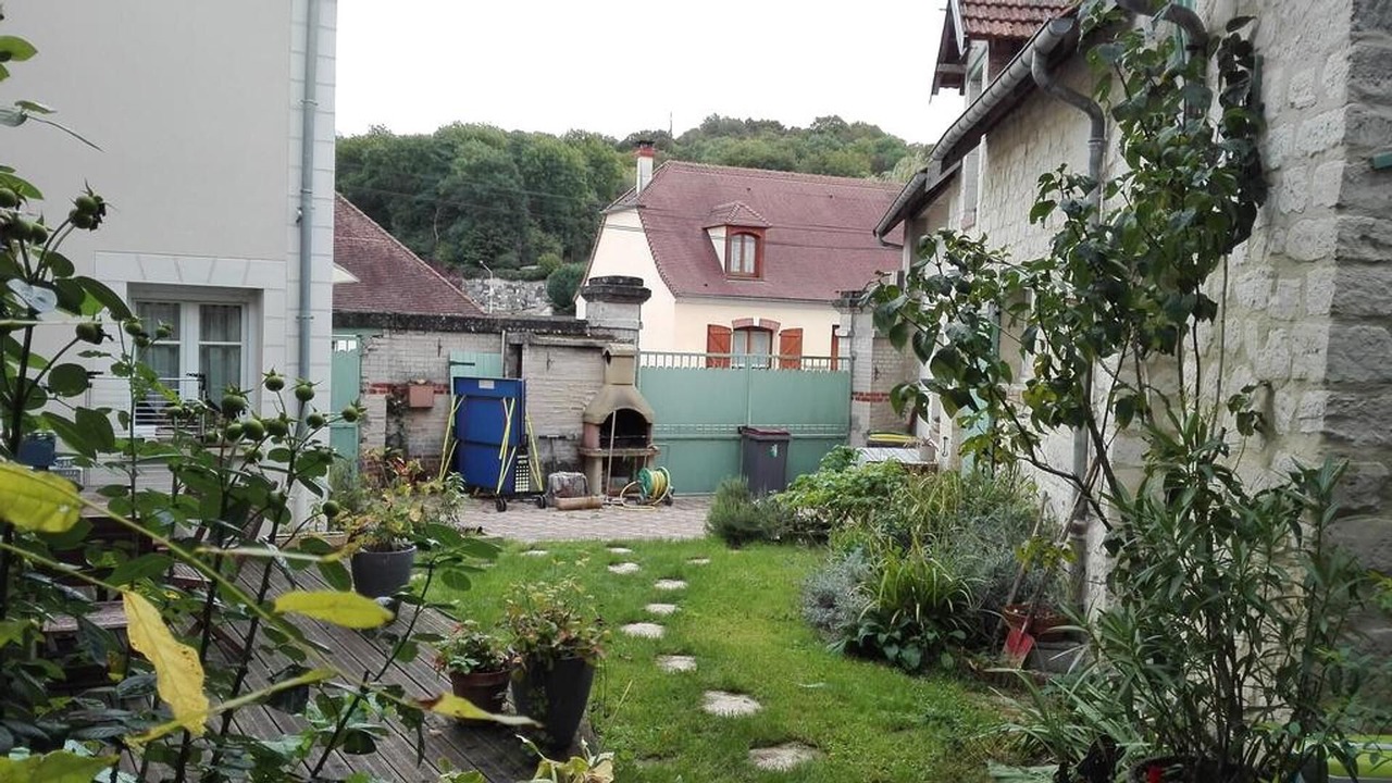 Photo of Outdoor in Cuffies