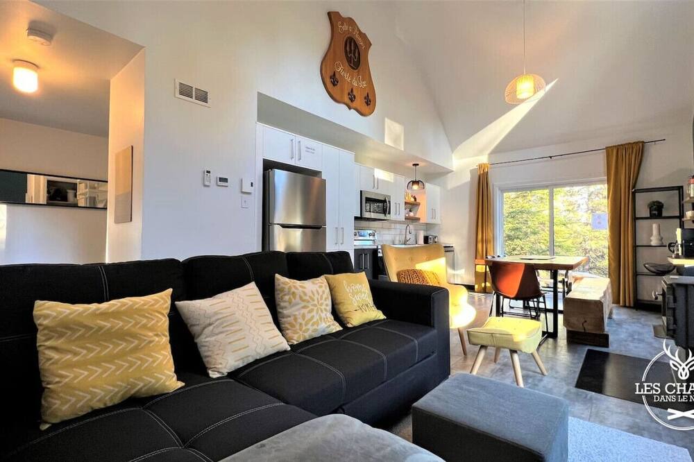 Photo of Livingroom in Sainte-Lucie-des-Laurentides