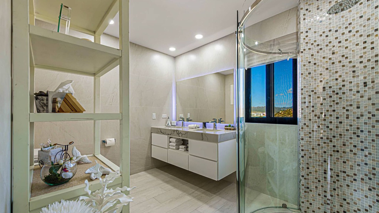 Photo of Bathroom in Marina