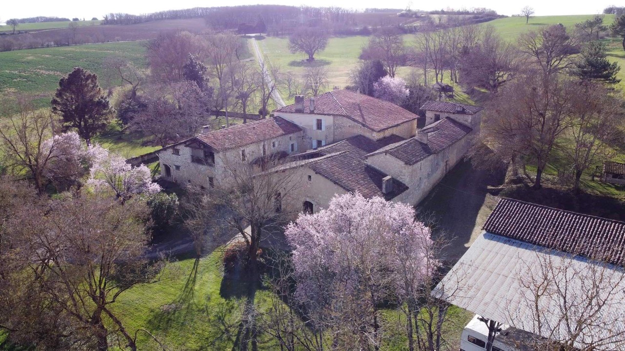 Photo of Outdoor in Biran