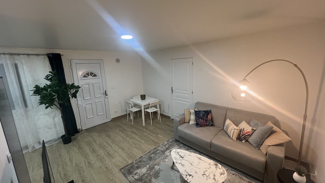 Photo of Others in Bondy