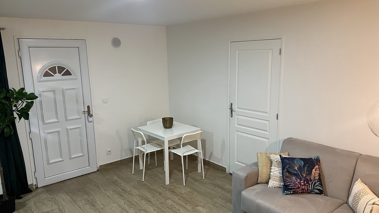 Photo of Others in Bondy