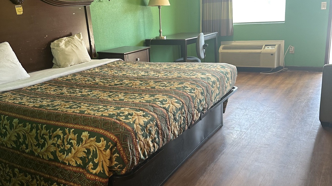 Photo of Bedroom in Cherryvale