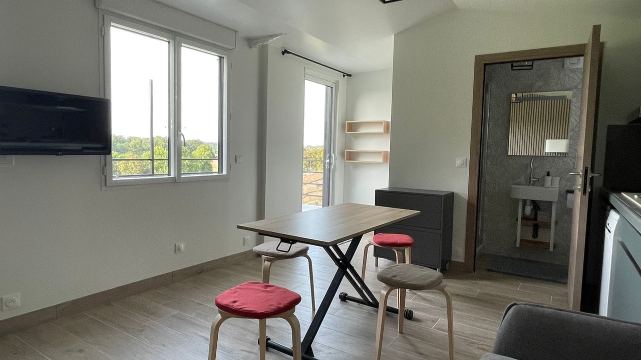 Photo of Others in Maurevert