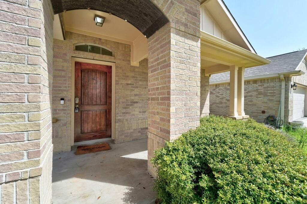 Photo of Outdoor in Manor