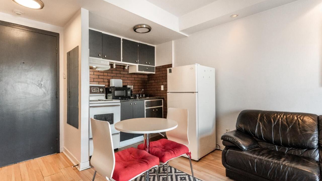 Photo of Kitchen in De Lorimier