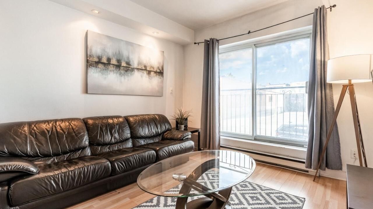 Photo of Livingroom in De Lorimier