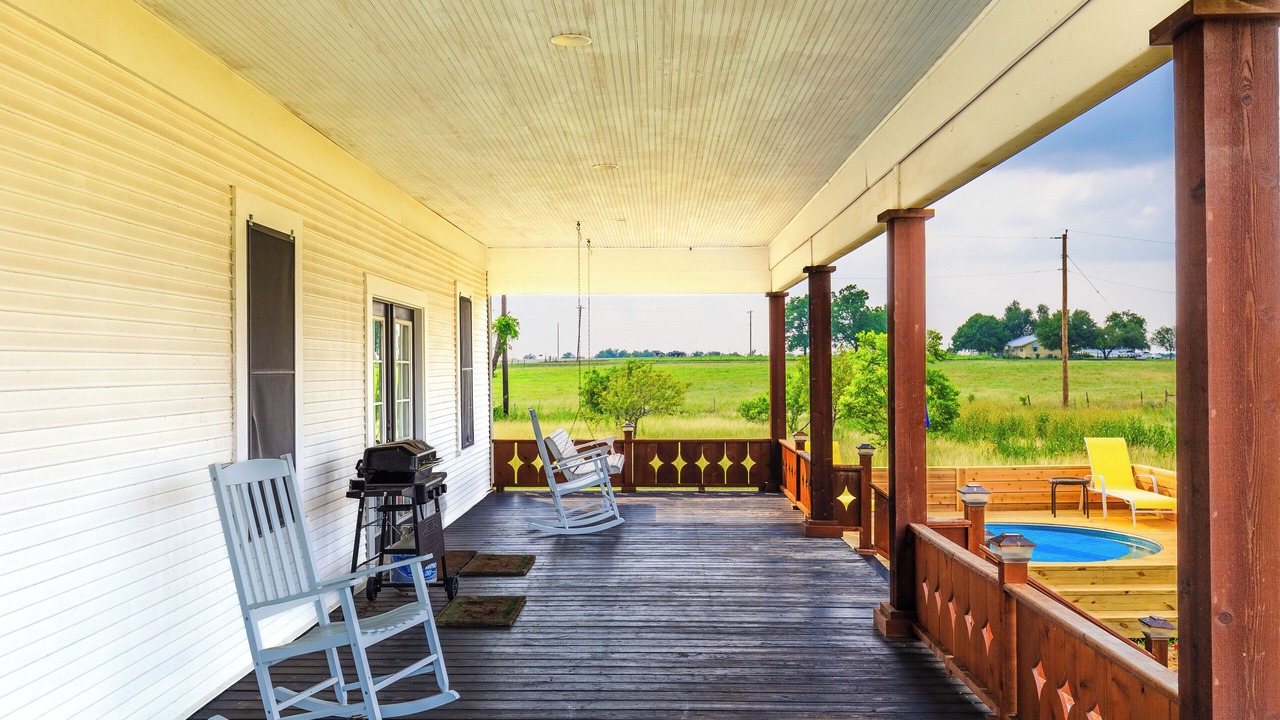 Photo of Patio Balcony in Manor