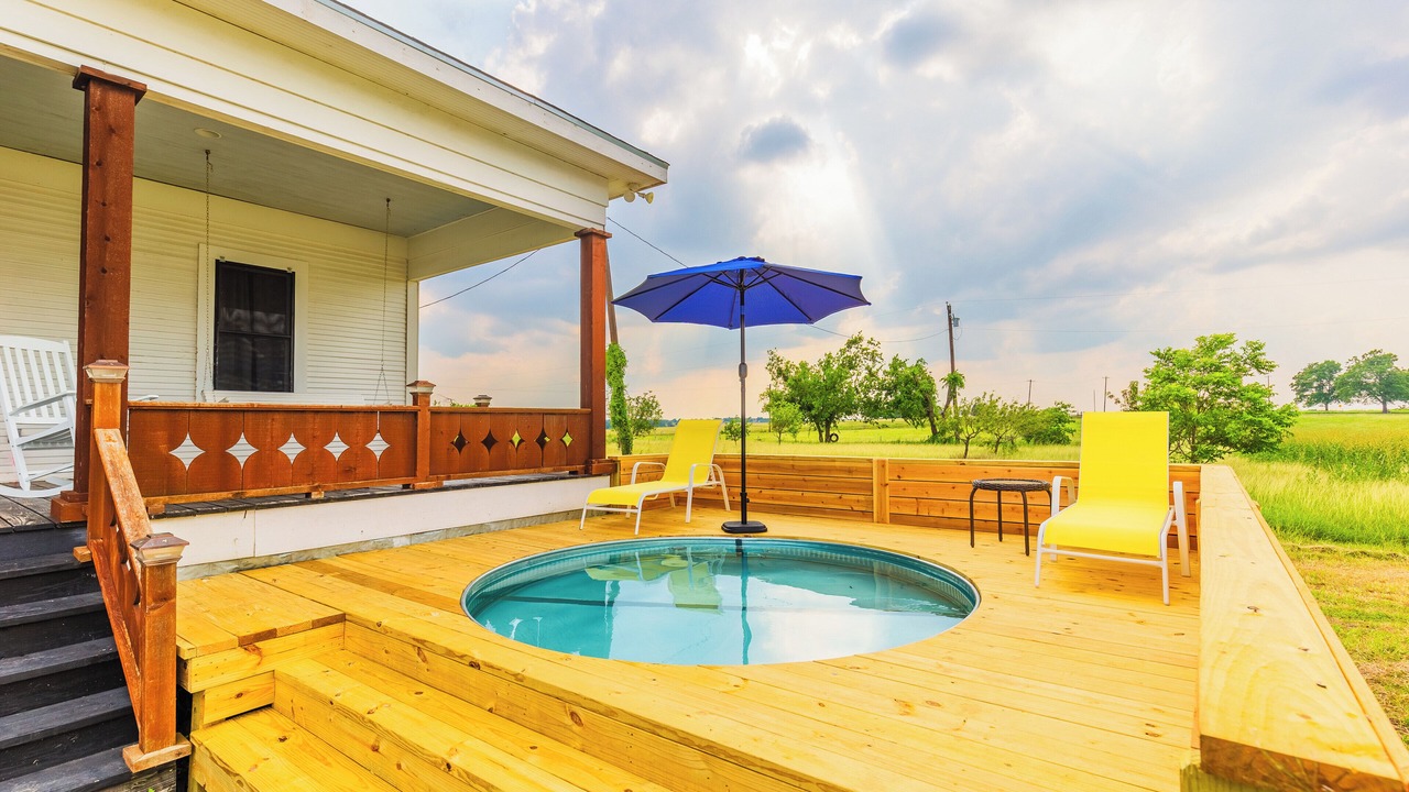 Photo of Outdoor in Manor