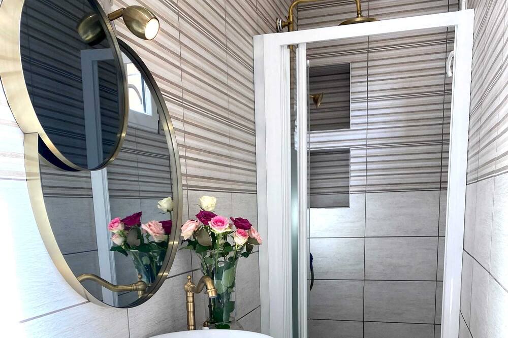 Photo of Bathroom in Issy-les-Moulineaux