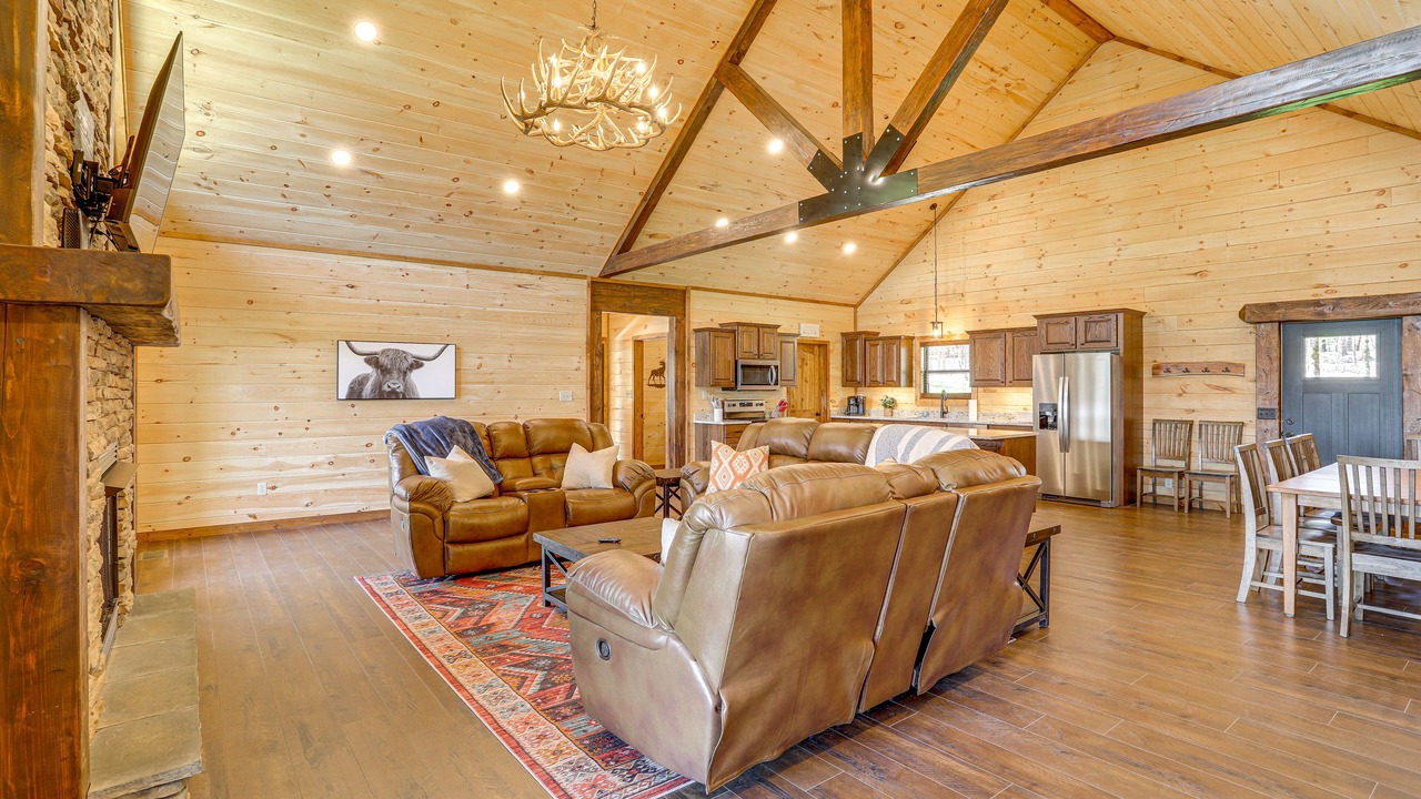 Photo of Livingroom in Van Buren