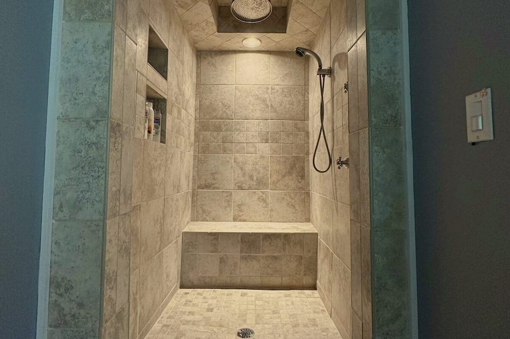 Photo of Others in Hunter