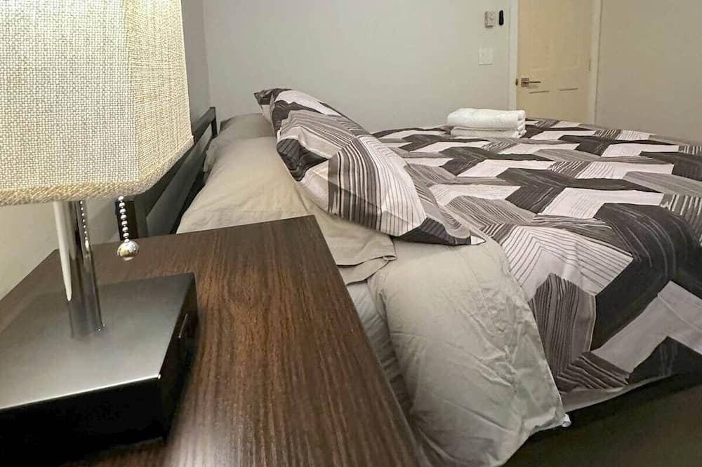 Photo of Others in Hunter