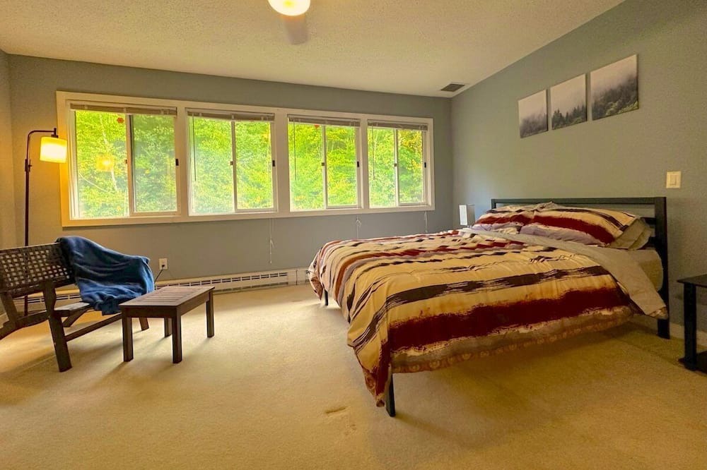 Photo of Others in Hunter