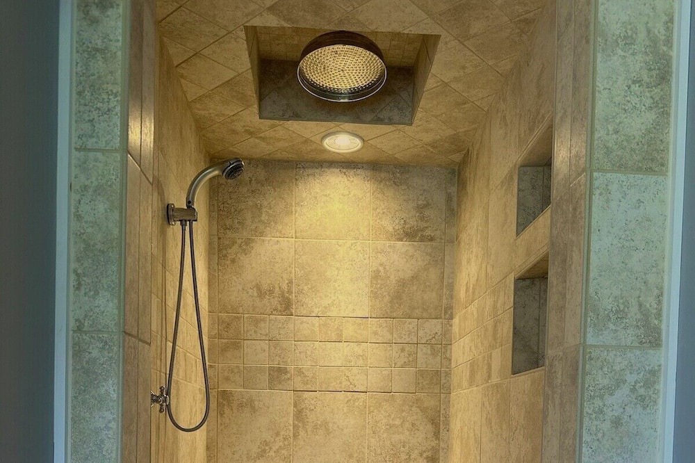 Photo of Others in Hunter