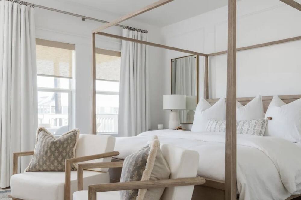 Photo of Bedroom in Galveston
