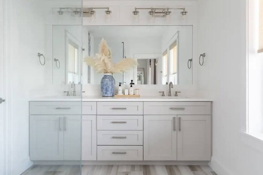 Photo of Bathroom in Galveston