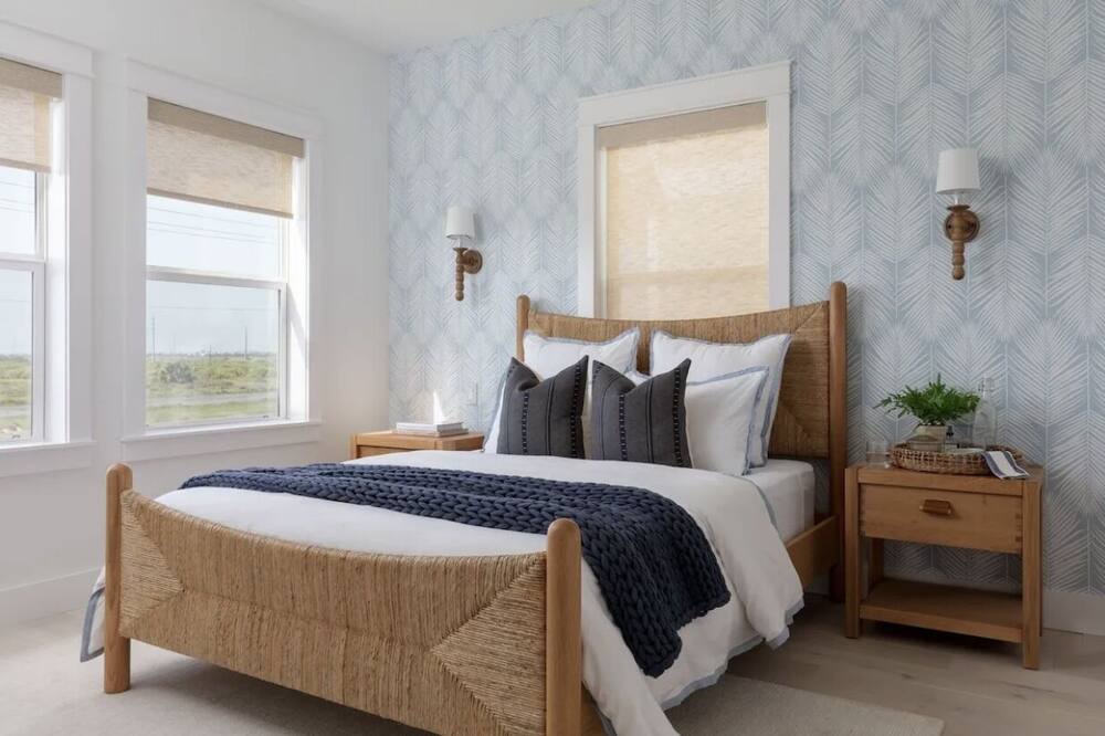 Photo of Bedroom in Galveston